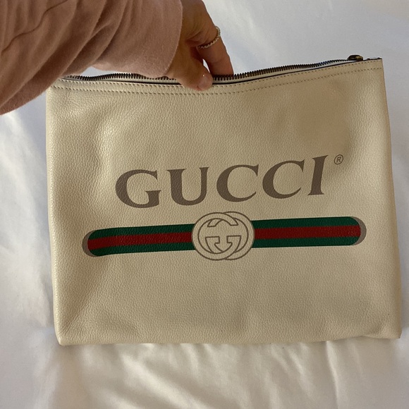 Never Used! Gucci Leather Logo Clutch - Picture 7 of 7